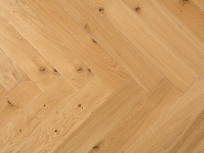 Eiche  Zweischichtparkett naturgeölt, farblos, 1-Stab, als Fischgrät oder Englischer Verband verlegbar, Nut und Feder, 4-seitig gefast, rustikal