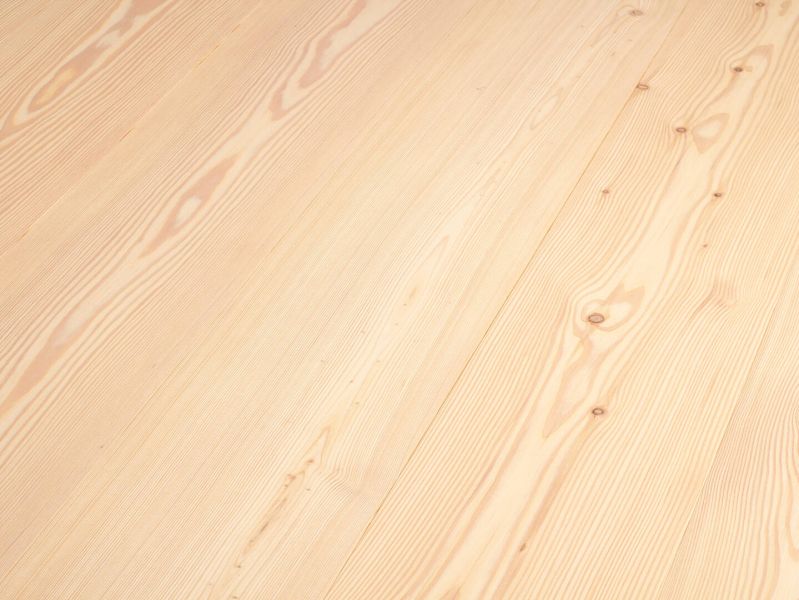 Lärche Weiß Massivholzdielen naturgeölt, weiß, Nut und Feder, 4-seitig gefast, rustikal