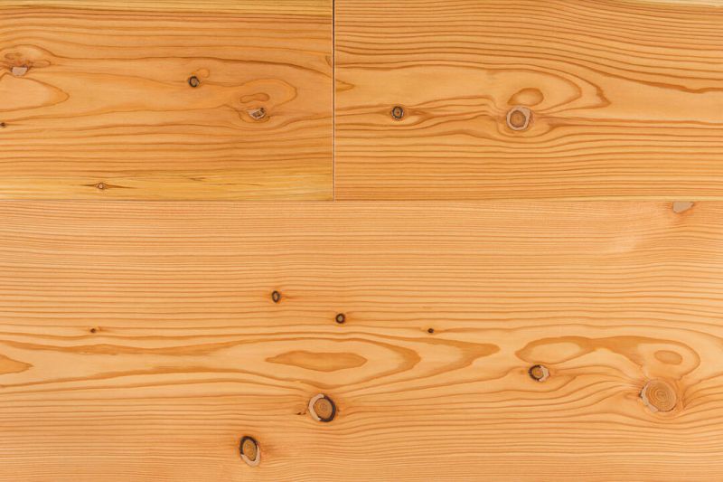 Lärche Breitdiele Massivholzdielen geölt, Nut und Feder, 4-seitig gefast, rustikal