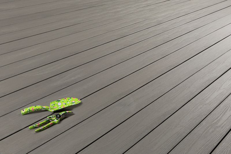 Terradura Kombiprofil - Massivprofil, 1-seitig strukturiert, 1-seitig 7 V-Fugen, Granitgrau