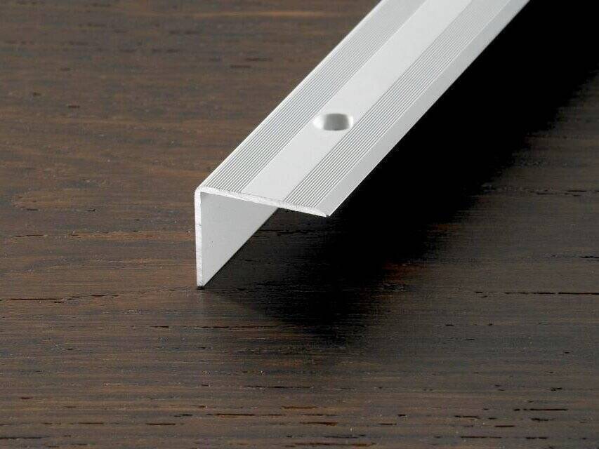 PROSTEP_Winkelprofil_25x10_gebohrt_silber_88410.jpg